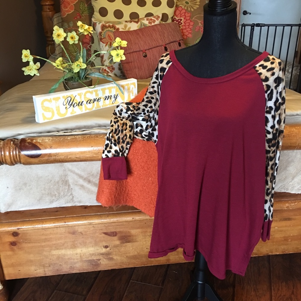 Miss Day 2x burgundy/cheetah top
